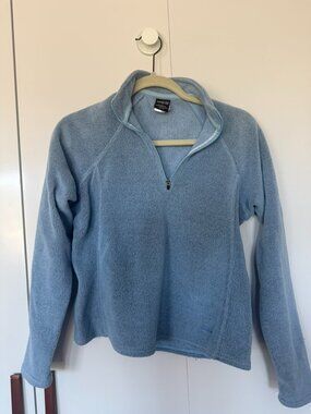 women Patagonia sweatshirt